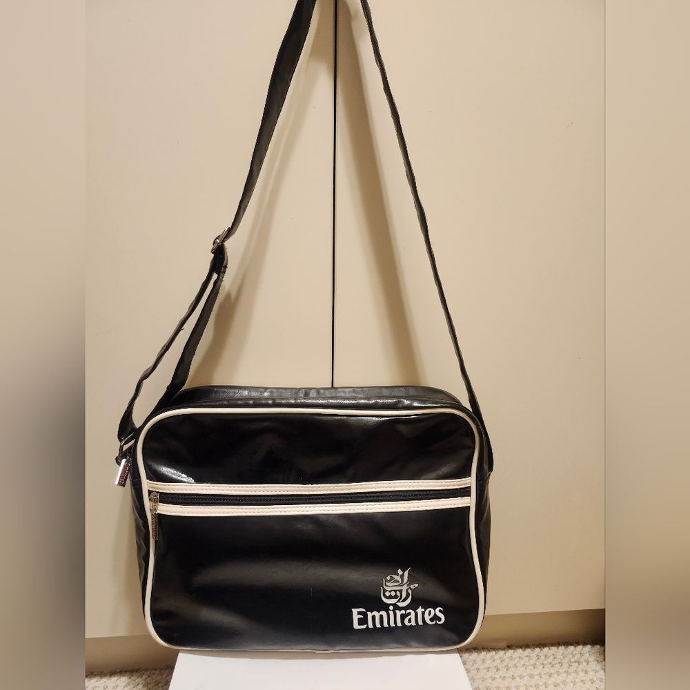 Vintage VG Rare! Emirates Airline Crew Flight Bag Circa Mid 1980s Original Issue